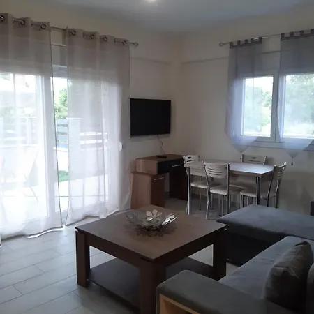 Feriehus νεακίτου γη *