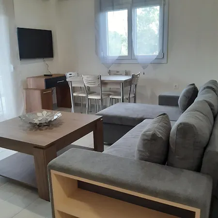 νεακίτου γη *